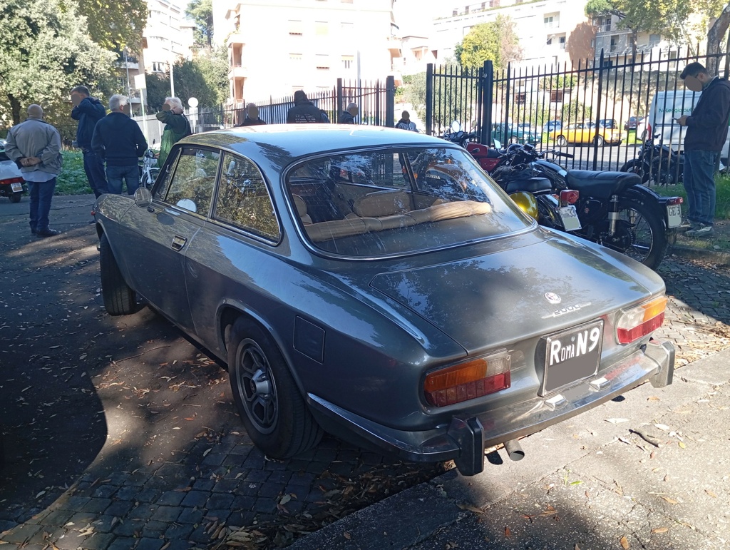 i88.servimg.com/u/f88/20/10/02/83/alfa_r29.jpg