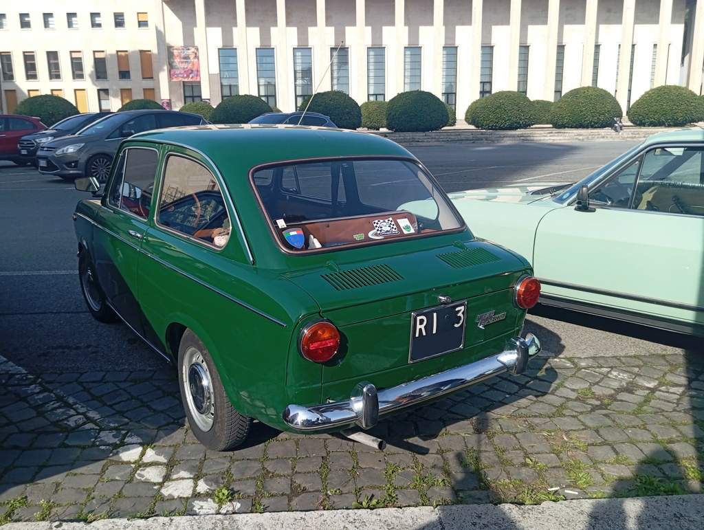 i88.servimg.com/u/f88/20/10/02/83/fiat_814.jpg